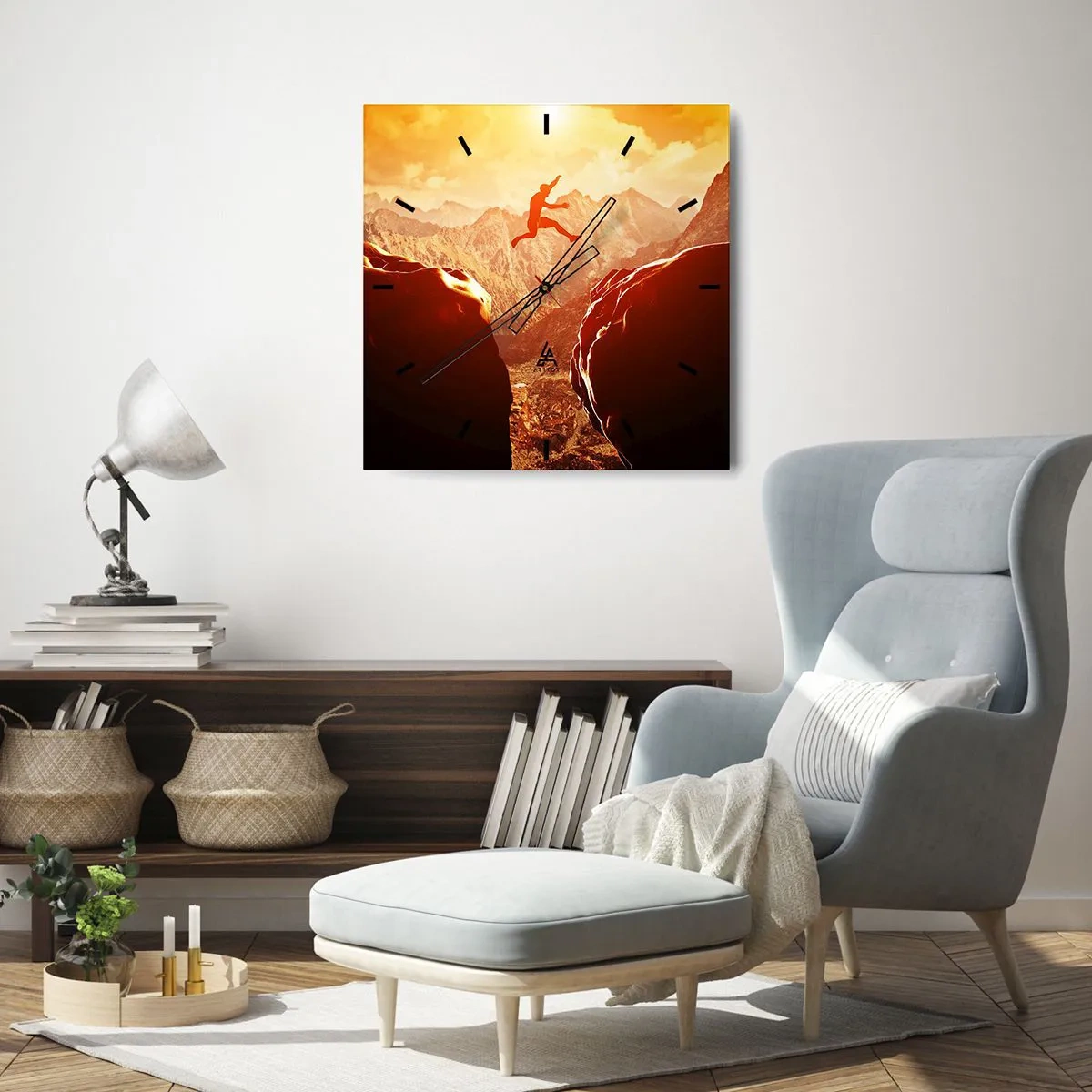 Zegar ścienny - Postać skacząca między skałami na tle gór - 30x30cm - Przekraczając granice - Nowoczesna dekoracja ścienna do salonu i sypialni ARTTOR