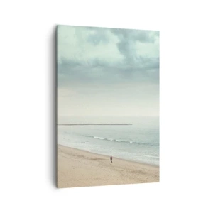 Obraz na płótnie - Minimalistyczny pejzaż plaży z samotną postacią spacerującą brzegiem morza - 50x70cm - w poszukiwaniu spokoju - Nowoczesna dekoracja ścienna do salonu, kuchni i sypialni ARTTOR