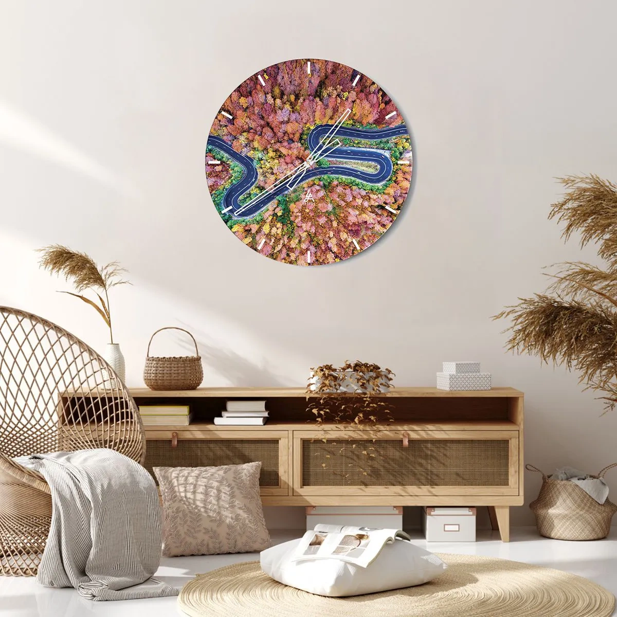 Zegar ścienny - Zakręcona droga przez jesienny las - 30x30cm - Krętą drogą poprzez las - Nowoczesna dekoracja ścienna do salonu, kuchni i sypialni ARTTOR