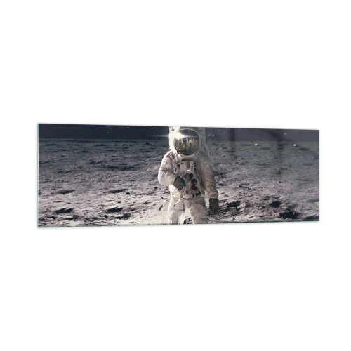Obraz na szkle - Astronauta na powierzchni Księżyca z Ziemią w tle - 160x50cm - Pozdrowienia z Księżyca - Nowoczesna dekoracja ścienna do salonu i sypialni ARTTOR