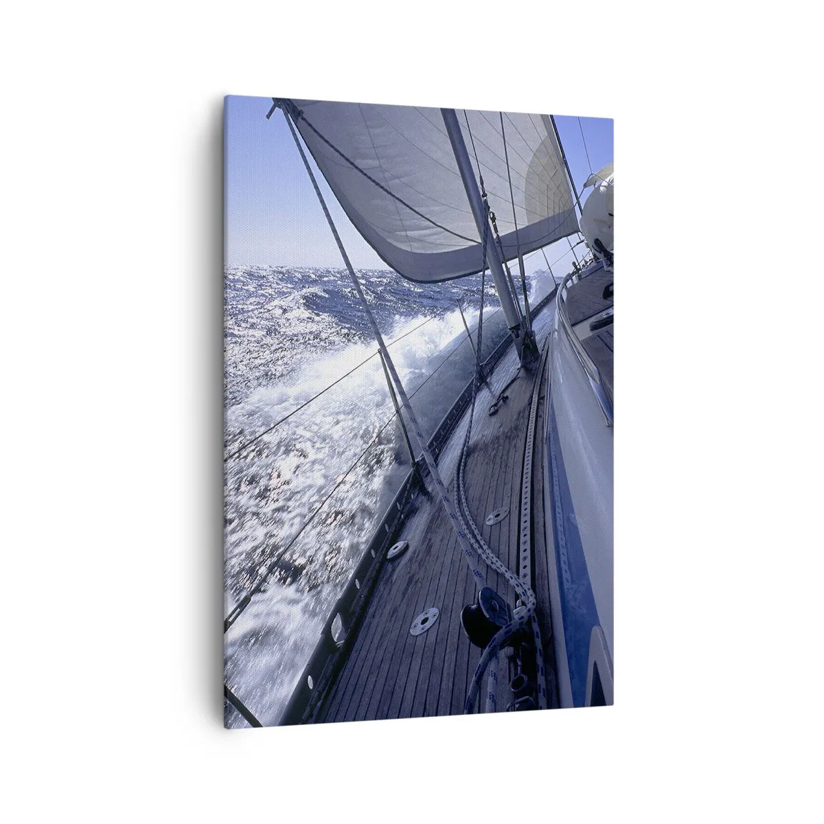 Obraz na płótnie - Żaglówka na wzburzonym morzu z białymi żaglami i drewnianym pokładem. - 70x100cm - Wiem, co to być ptakiem - Nowoczesna dekoracja ścienna do salonu i sypialni ARTTOR