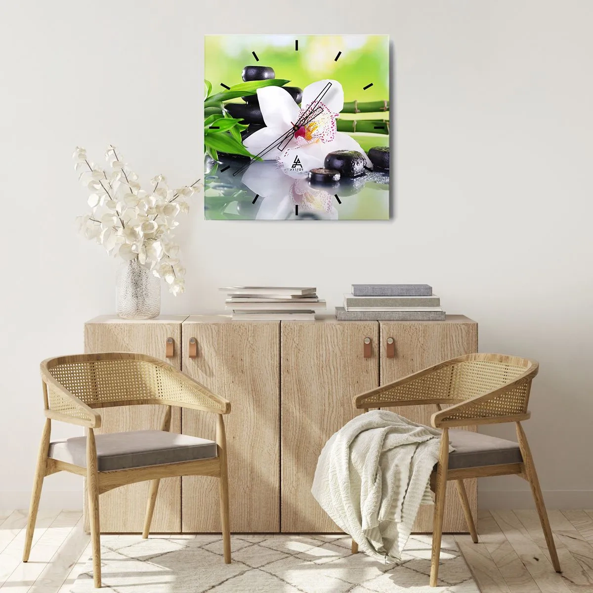 Zegar ścienny - Orchidea, kamienie i bambus w harmonijnej kompozycji spa - 30x30cm - Chłodna świeżość - Nowoczesna dekoracja ścienna do salonu i sypialni ARTTOR