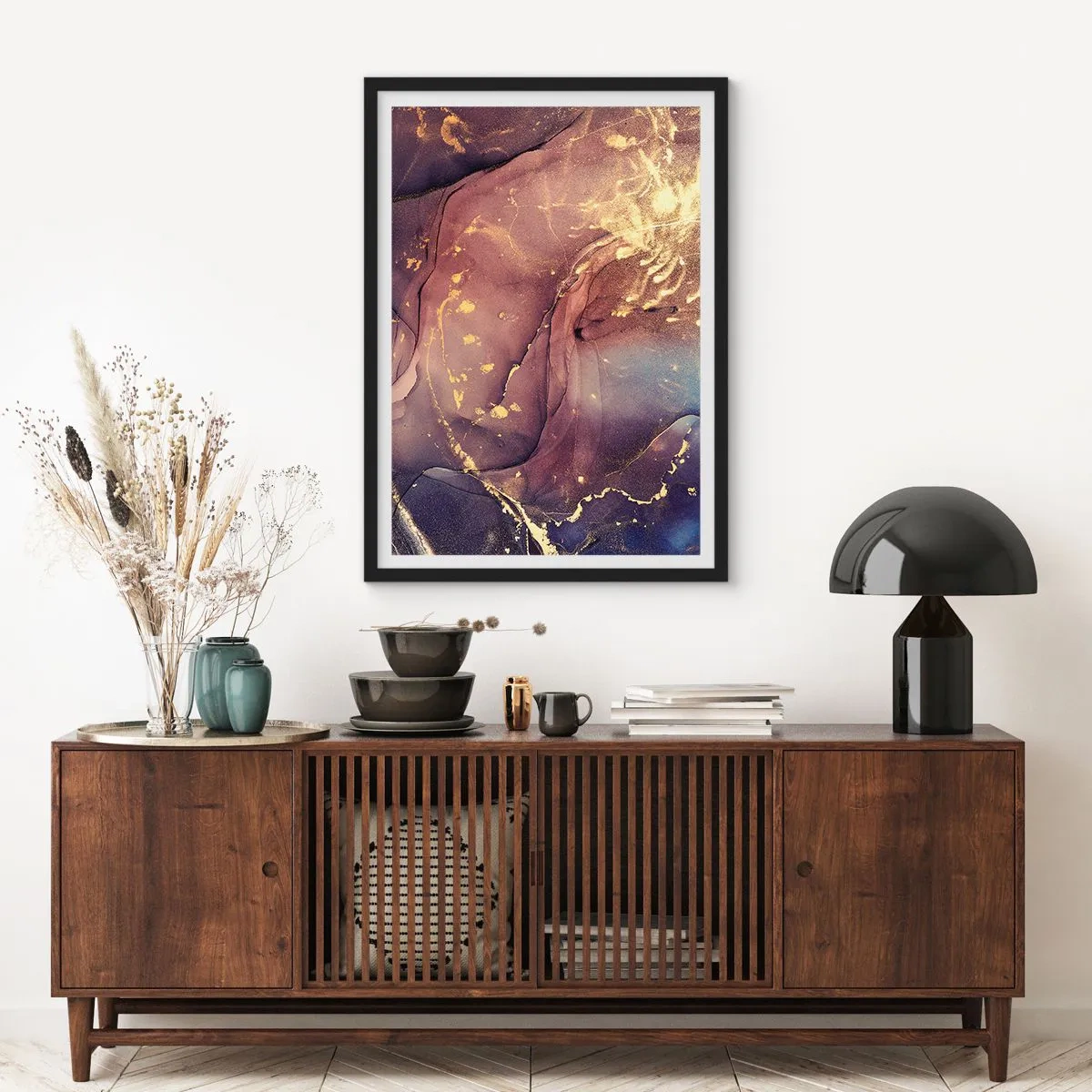 Plakat w czarnej ramie - Abstrakcyjna kompozycja z odcieniami złota i brązu w artystycznym stylu - 50x70cm - Materia i duch - Nowoczesna dekoracja ścienna do salonu i sypialni ARTTOR