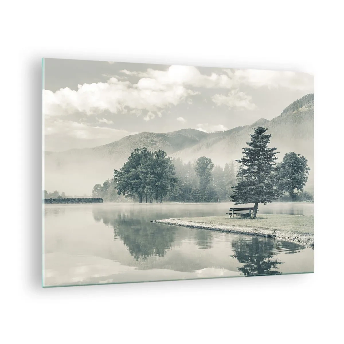 Obraz na szkle - Spokojne jezioro o poranku z ławką i mgłą nad wodą - 70x50cm - Jezioro jeszcze śpi - Nowoczesna dekoracja ścienna do salonu i sypialni ARTTOR