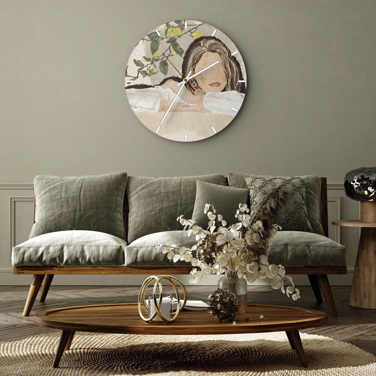 Zegar ścienny - Kobieta z długimi włosami na tle cytrynowego drzewa - 30x30cm - Piękność południa - Nowoczesna dekoracja ścienna do salonu, kuchni i sypialni ARTTOR