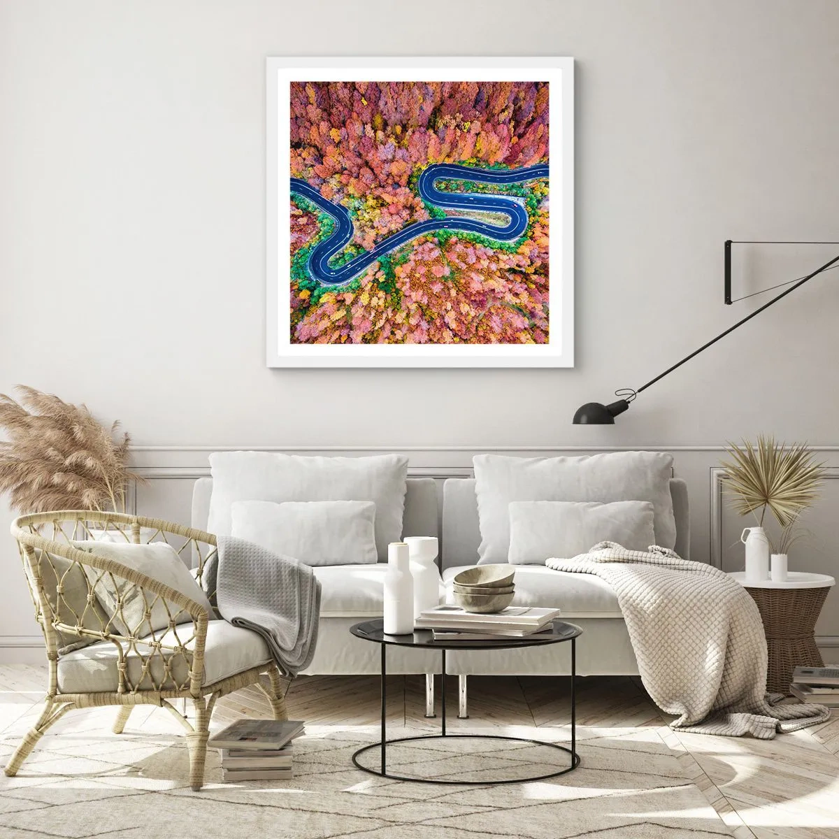 Plakat w białej ramie - Krętą drogą poprzez las - 60x60 cm