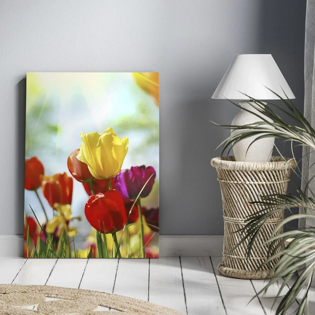 Obraz na płótnie - Kolorowe tulipany w promieniach słońca - 50x70cm - Wszystkie barwy słońca - Nowoczesna dekoracja ścienna do salonu, kuchni i sypialni ARTTOR