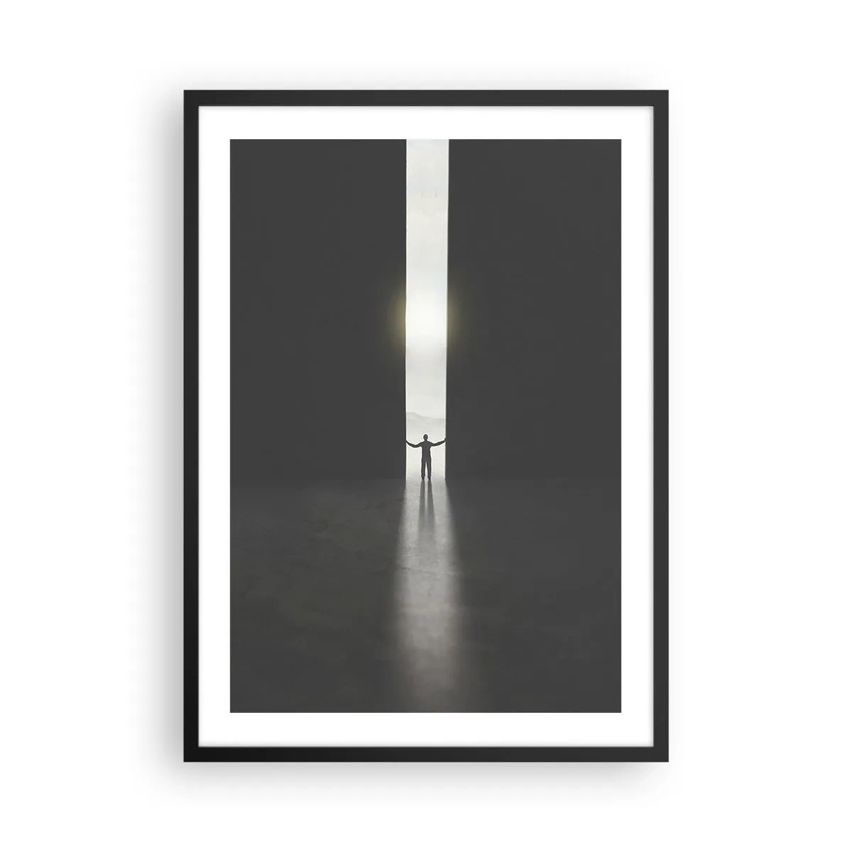 Plakat w czarnej ramie - Człowiek stojący w świetle szczeliny w ciemnym otoczeniu - 50x70cm - Krok do jasnej przyszłości - Nowoczesna dekoracja ścienna do salonu i sypialni ARTTOR