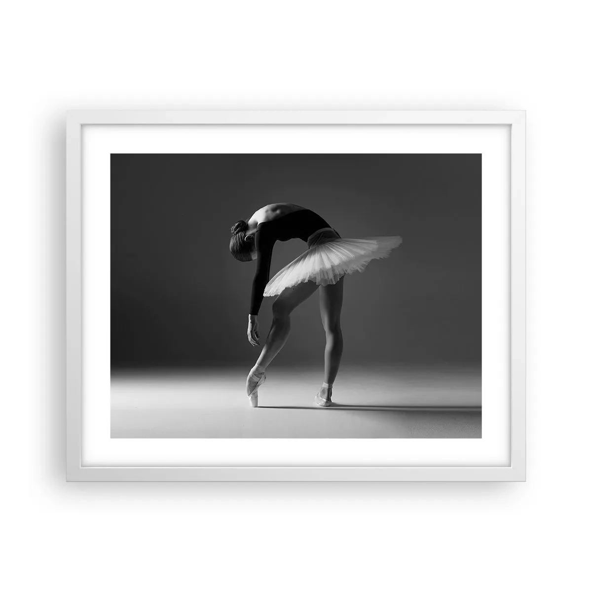 Plakat w białej ramie - Bella balerina - 50x40 cm
