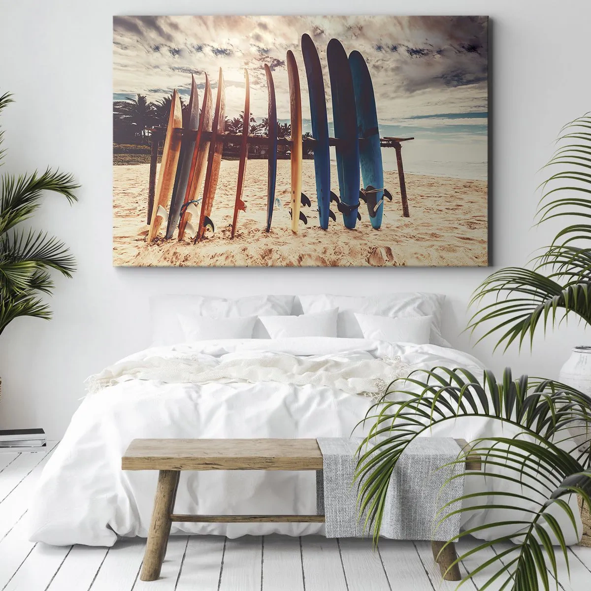 Obraz na płótnie - Deski surfingowe na plaży o zachodzie słońca - 70x50cm - Dobranoc, do jutra - Nowoczesna dekoracja ścienna do salonu i sypialni ARTTOR