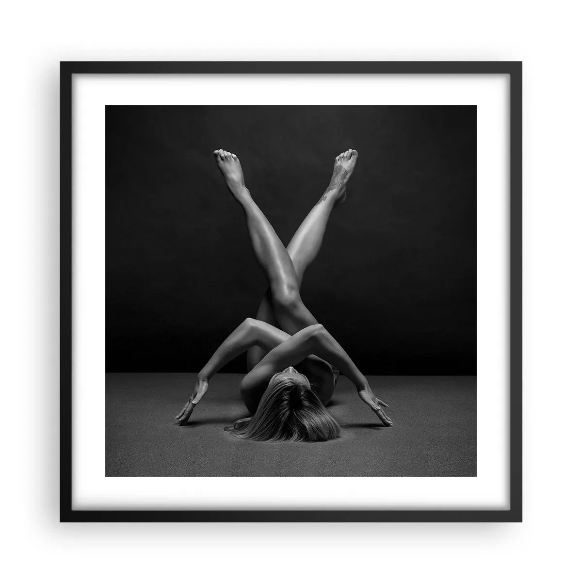 Plakat w czarnej ramie - Geometria nagości - 50x50 cm