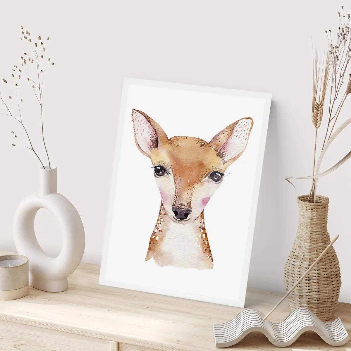 Plakat - Akwarelowy portret młodego jelonka na białym tle - 50x70cm - Natura niewinności - Nowoczesna dekoracja ścienna do salonu, kuchni i sypialni ARTTOR