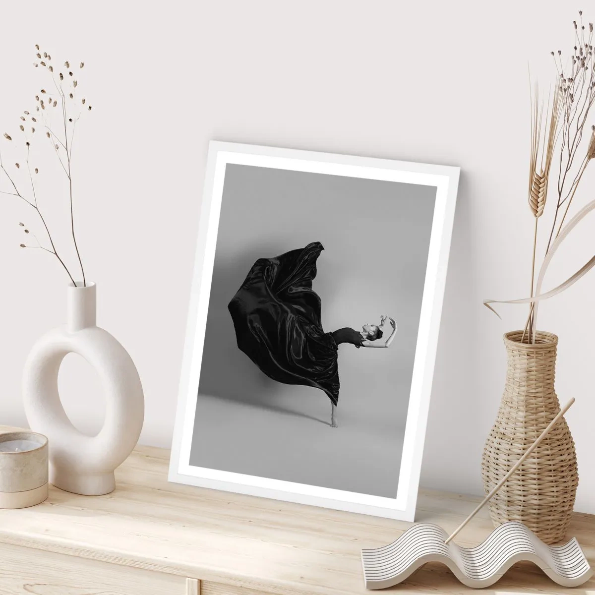 Plakat w białej ramie - Uskrzydlona muzyką - 30x40 cm