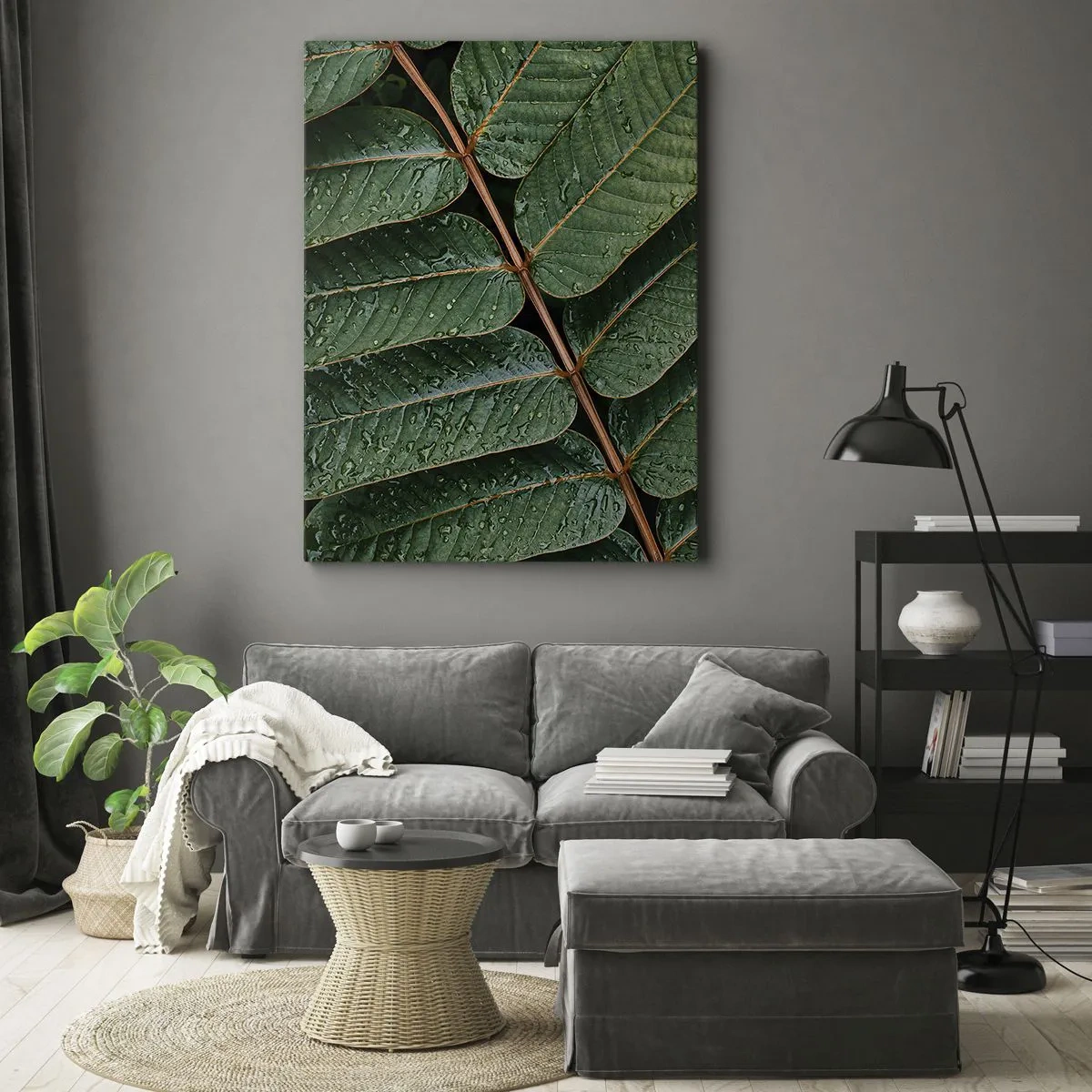 Obraz na płótnie - Zbliżenie na zielone liście z kroplami wody - 50x70cm - W zielonym rytmie - Nowoczesna dekoracja ścienna do salonu, kuchni i sypialni ARTTOR