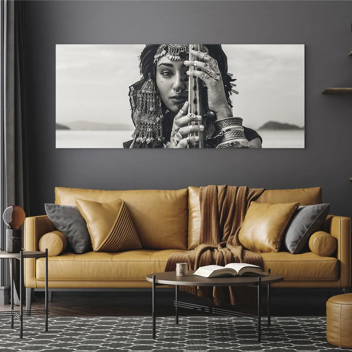 Obraz na szkle - Portret kobiety w etnicznej biżuterii z instrumentem w ręku - 120x50cm - Sama muzyka orientu - Nowoczesna dekoracja ścienna do salonu i sypialni ARTTOR