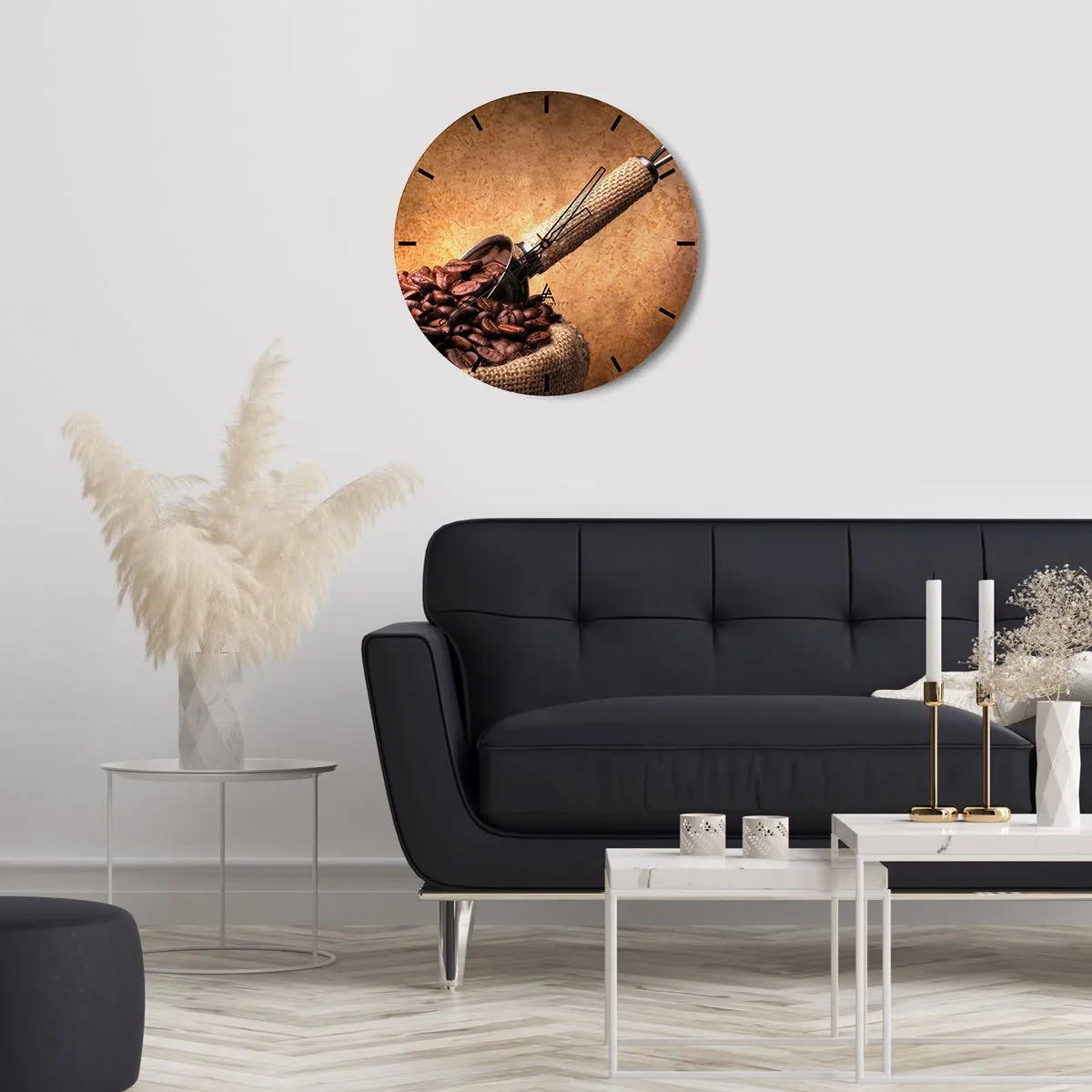 Zegar ścienny - Ziarna kawy w worku z miarką na tle brązowym - 30x30cm - U źródeł smaku - Nowoczesna dekoracja ścienna do salonu, kuchni i sypialni ARTTOR