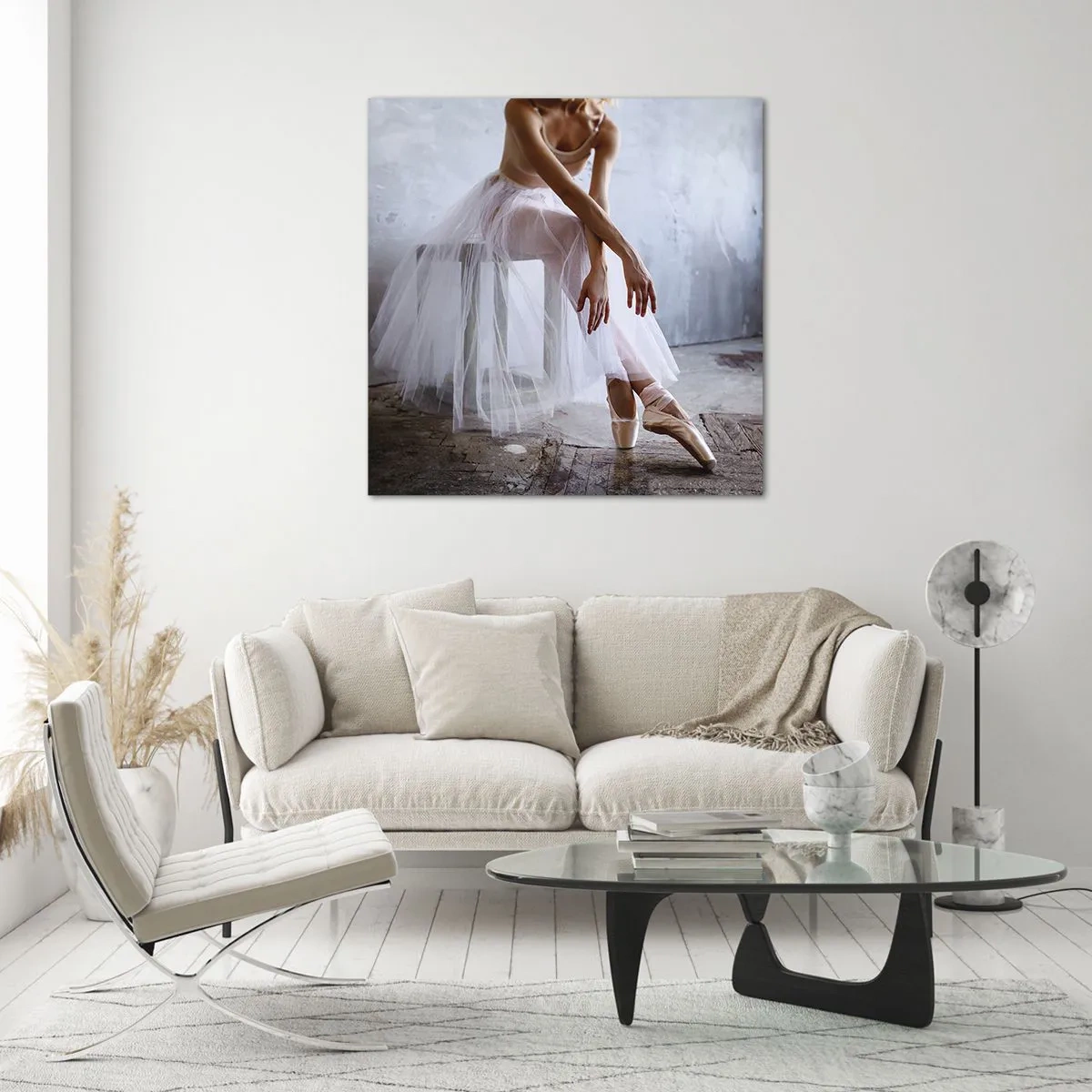 Obraz na szkle - Zanim zabłysną światła rampy - 70x70 cm