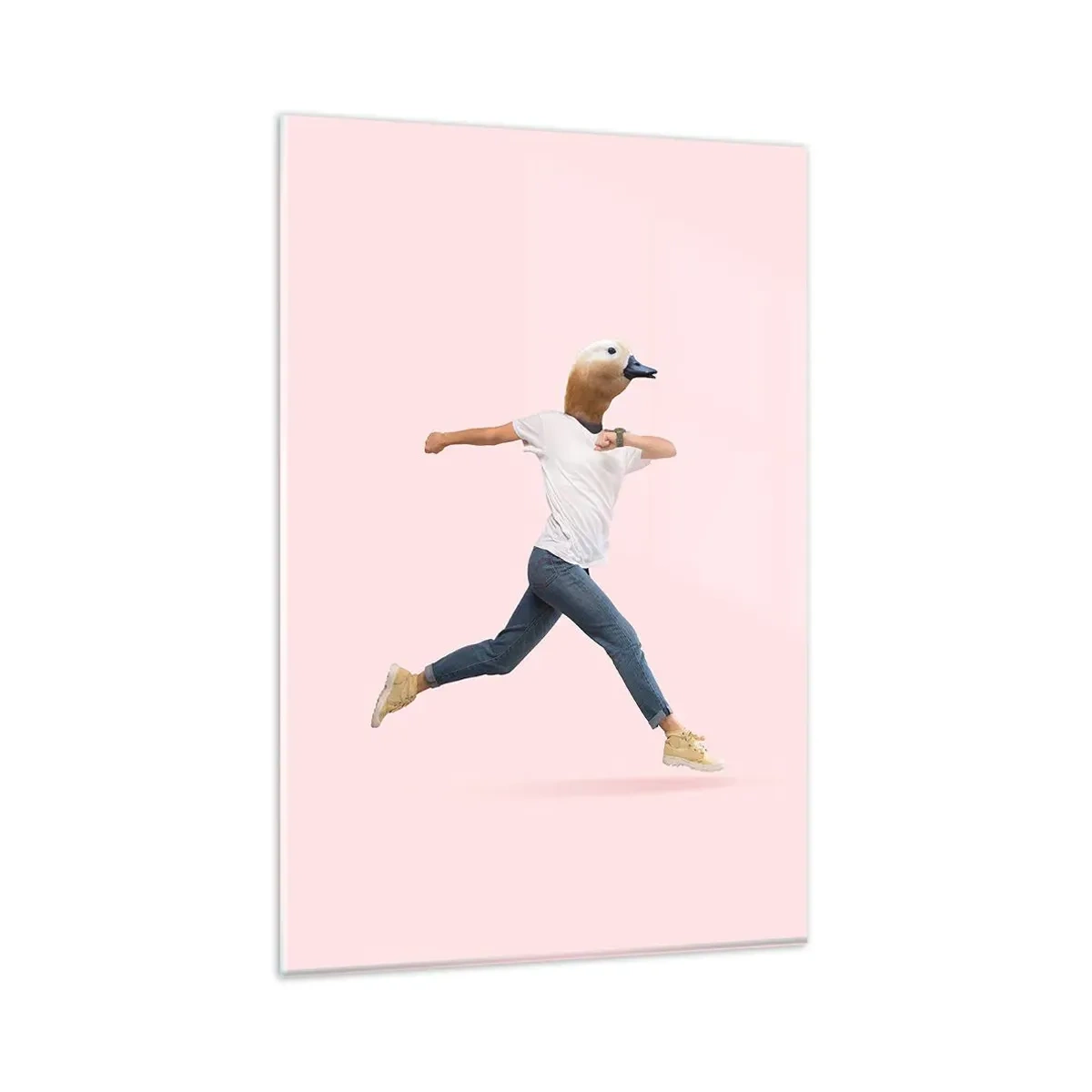 Obraz na szkle - Surrealistyczna postać z głową kaczki w ruchu - 80x120cm - Szczypta absurdu - Nowoczesna dekoracja ścienna do salonu i sypialni ARTTOR