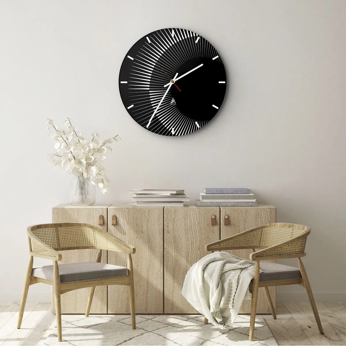 Zegar ścienny - Czarne tło z promienistym wzorem w formie słonecznej tarczy - 30x30cm - Czarne Słońce - Nowoczesna dekoracja ścienna do salonu, kuchni i sypialni ARTTOR