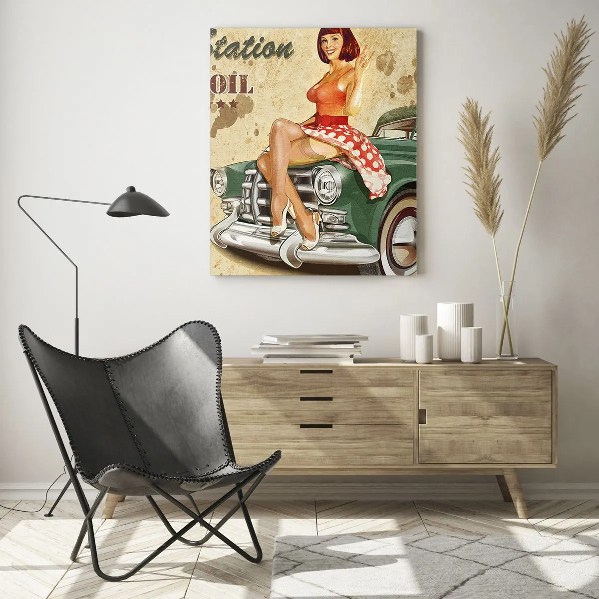 Obraz na szkle - Plakat retro Route 66 z pin-up dziewczyną i samochodem - 80x120cm - Wspaniałe lata 40. - Nowoczesna dekoracja ścienna do salonu i sypialni ARTTOR