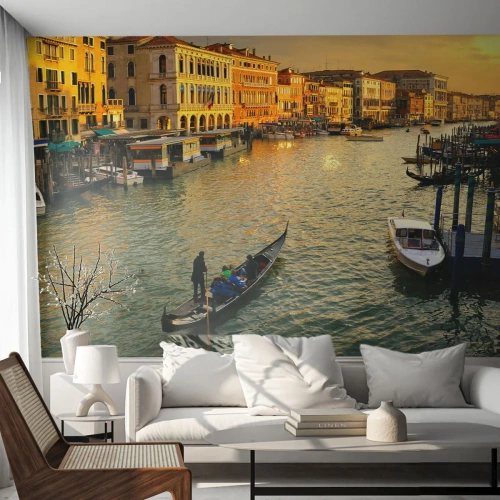 Fototapeta Premium Canvas - Gondola na kanale w Wenecji o zachodzie słońca - 100x70cm - Po słonecznej stronie ulicy - Nowoczesna dekoracja ścienna do salonu i sypialni ARTTOR
