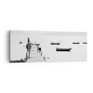 Obraz na płótnie - Drewniane molo i łodzie na spokojnej wodzie - 140x50cm - Nad wodą cichą i czystą - Nowoczesna dekoracja ścienna do salonu i sypialni ARTTOR