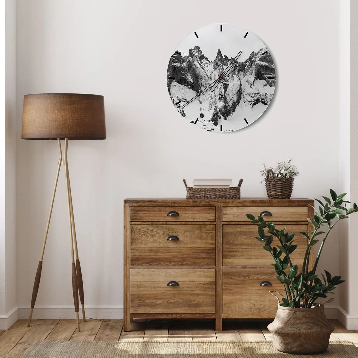 Zegar ścienny - Czarno-białe ośnieżone górskie szczyty - 30x30cm - Granitowa groźna grań - Nowoczesna dekoracja ścienna do salonu, kuchni i sypialni ARTTOR
