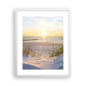 Plakat w białej ramie - Morza szum, ptaków śpiew, dzika plaża pośród traw… - 40x50 cm