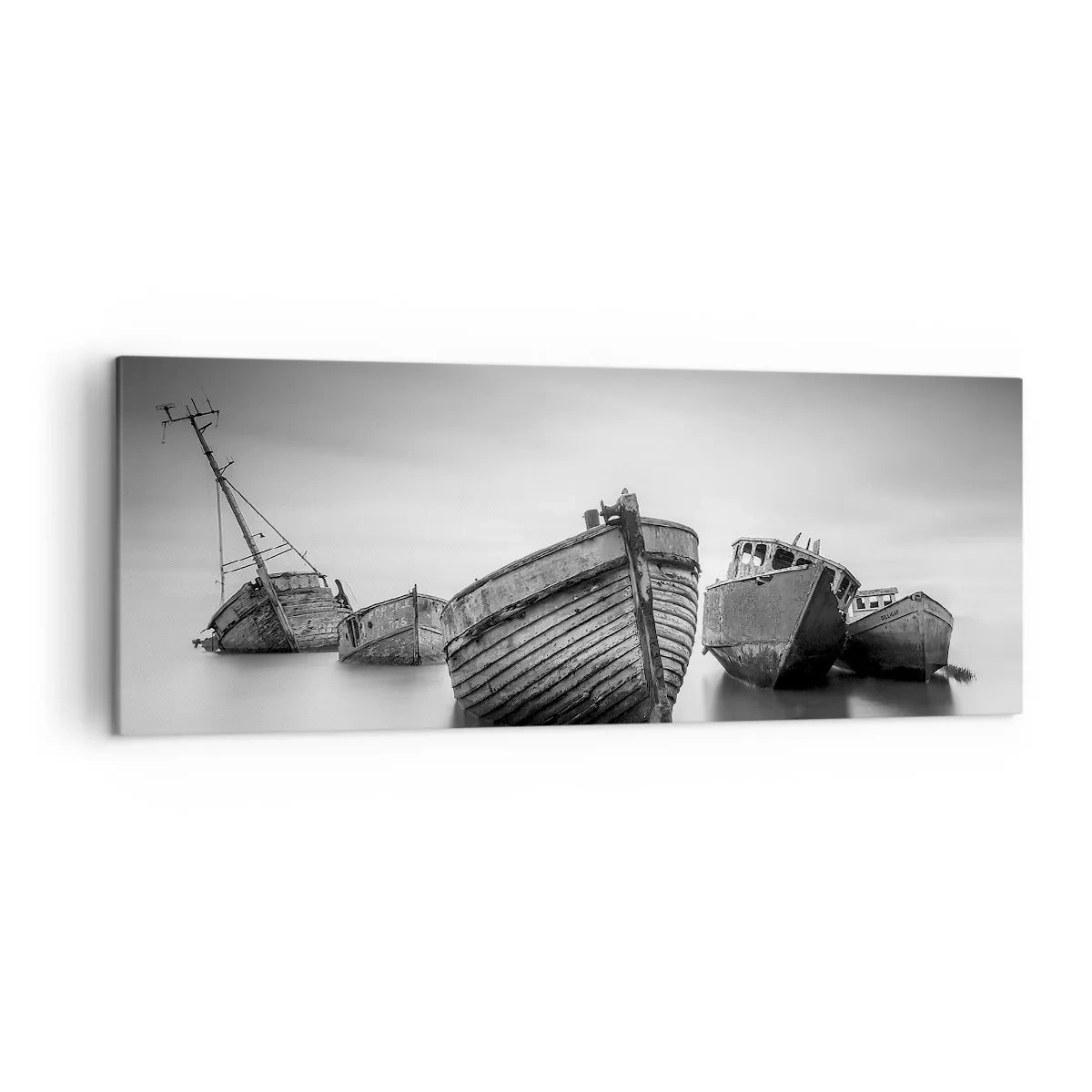 Obraz na płótnie - Opuszczone łodzie na spokojnej wodzie - 140x50cm - Już tylko wspomnienia… - Nowoczesna dekoracja ścienna do salonu i sypialni ARTTOR