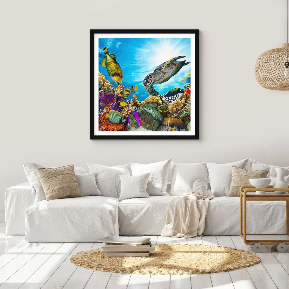 Plakat w czarnej ramie - Koralowa promenada - 60x60 cm