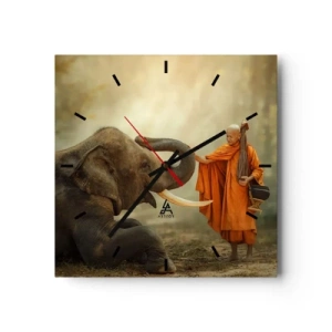 Zegar ścienny - Mnich i słoń w harmonii na tle natury - 30x30cm - Spotkanie w podróży - Nowoczesna dekoracja ścienna do salonu i sypialni ARTTOR