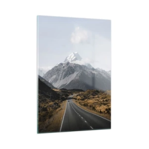 Obraz na szkle - Asfaltowa droga prowadząca w stronę ośnieżonych gór - 50x70cm - Droga do serca gór - Nowoczesna dekoracja ścienna do salonu, kuchni i sypialni ARTTOR