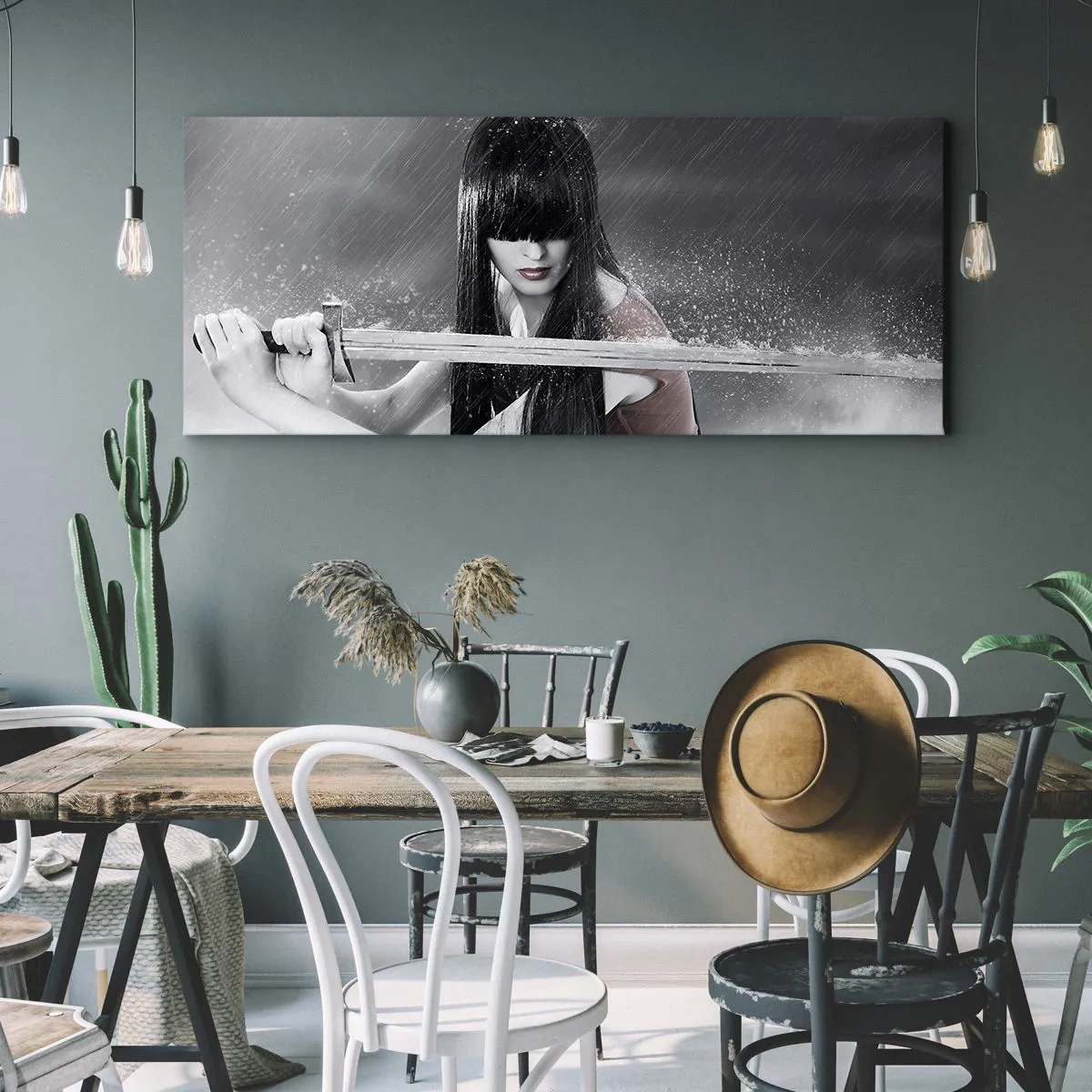 Obraz na płótnie - Kobieta z mieczem w deszczu o dynamicznym i tajemniczym wyglądzie - 160x50cm - Piękna i niebezpieczna - Nowoczesna dekoracja ścienna do salonu i sypialni ARTTOR