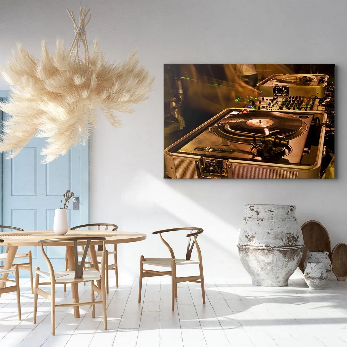 Obraz na płótnie - Sprzęt DJ z gramofonem i mikserem podczas imprezy - 100x70cm - Czujesz tę moc? - Nowoczesna dekoracja ścienna do salonu, kuchni i sypialni ARTTOR