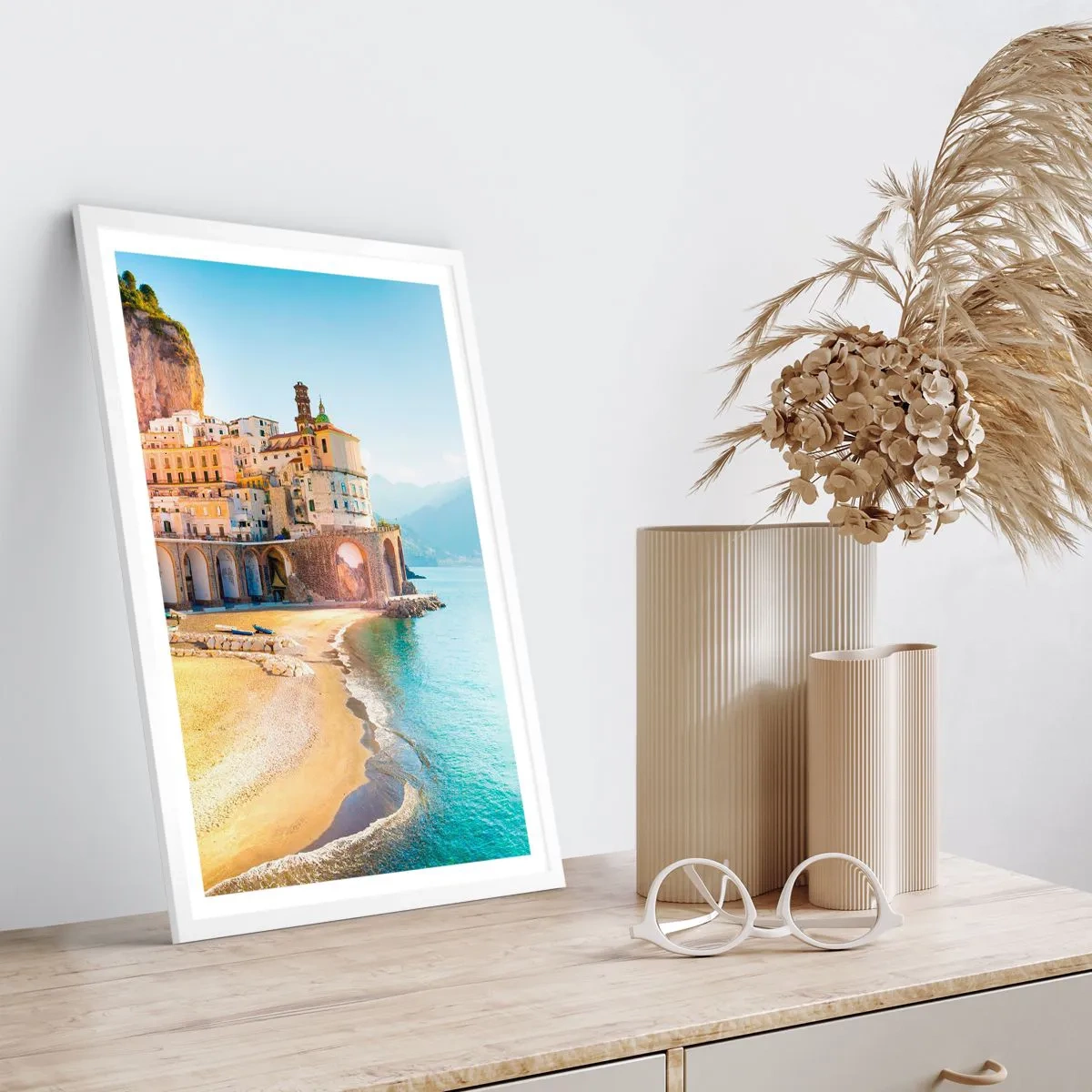 Plakat w białej ramie - Miasto niebywałe - 70x100 cm