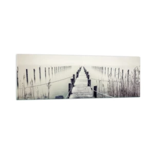 Obraz na szkle - Drewniany pomost prowadzący w mglistą przestrzeń - 160x50cm - Zanurz się w spokoju - Nowoczesna dekoracja ścienna do salonu i sypialni ARTTOR