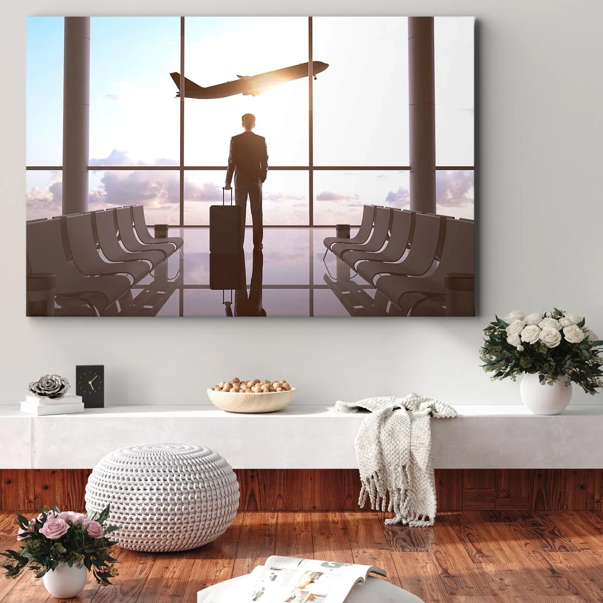 Obraz na płótnie - Biznesmen na lotnisku z samolotem w tle - 70x50cm - Masz czas, zwolnij - Nowoczesna dekoracja ścienna do salonu i sypialni ARTTOR