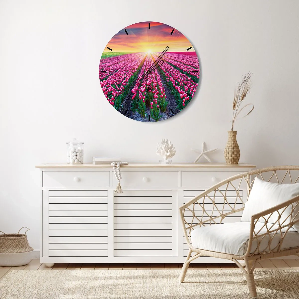 Zegar ścienny - Pole czerwonych tulipanów o zachodzie słońca - 30x30cm - Farma piękności - Nowoczesna dekoracja ścienna do salonu, kuchni i sypialni ARTTOR