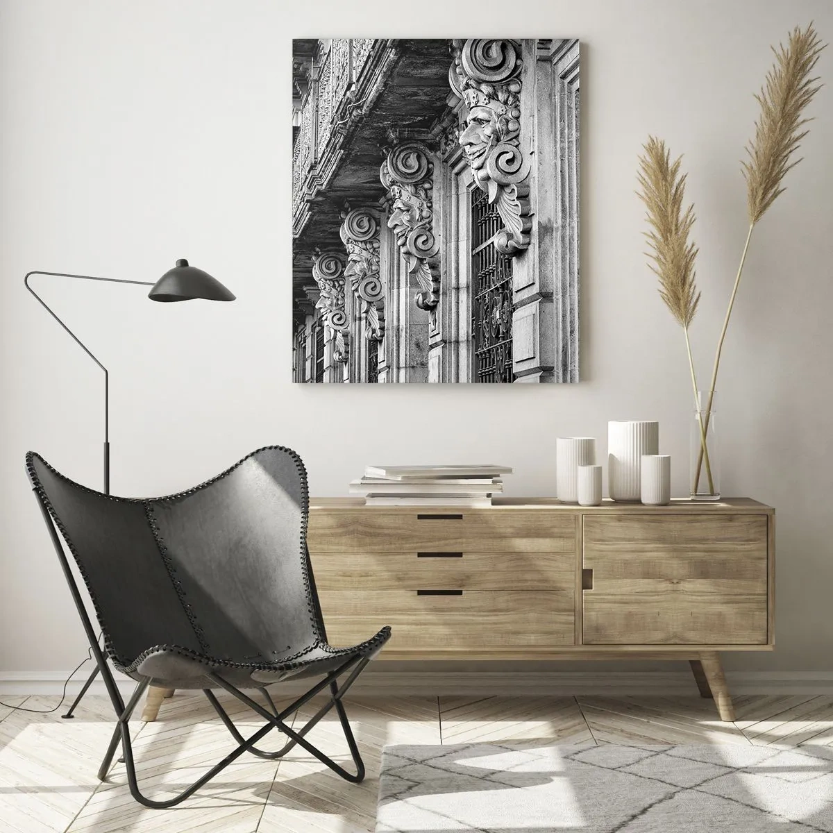 Obraz na szkle - Czarno-biała fotografia rzeźbionych wsporników fasady barcelońskiej kamienicy - 80x120cm - Zadziwiająca Barcelona - Nowoczesna dekoracja ścienna do salonu i sypialni ARTTOR