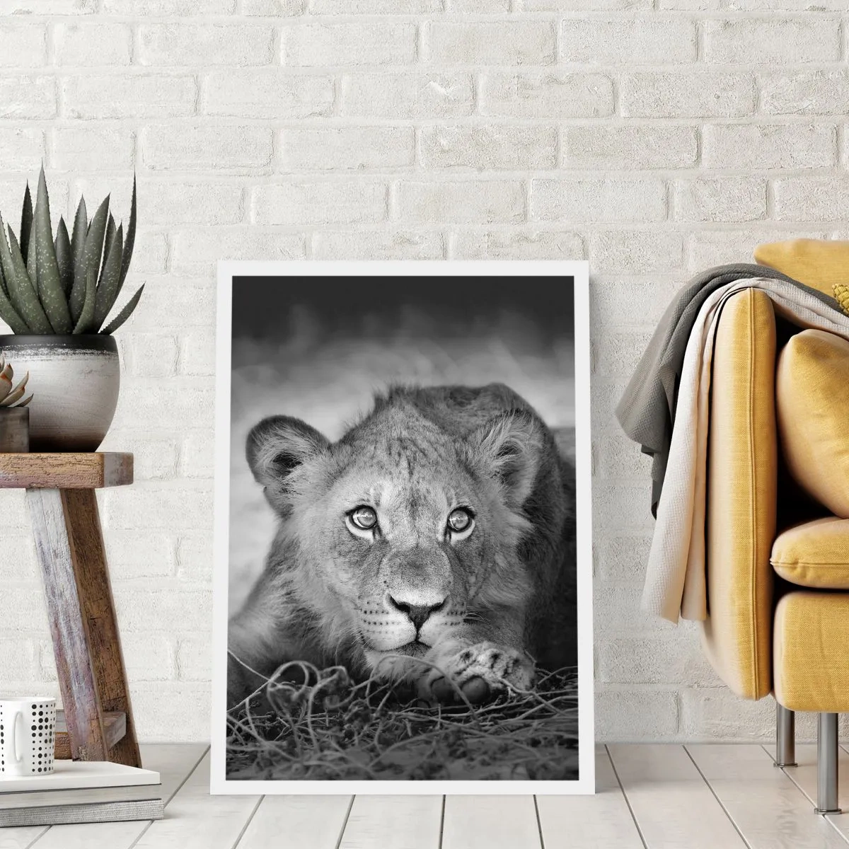 Plakat - Młody lew w monochromatycznej tonacji - 50x70cm - Królewskie szczenię - Nowoczesna dekoracja ścienna do salonu, kuchni i sypialni ARTTOR