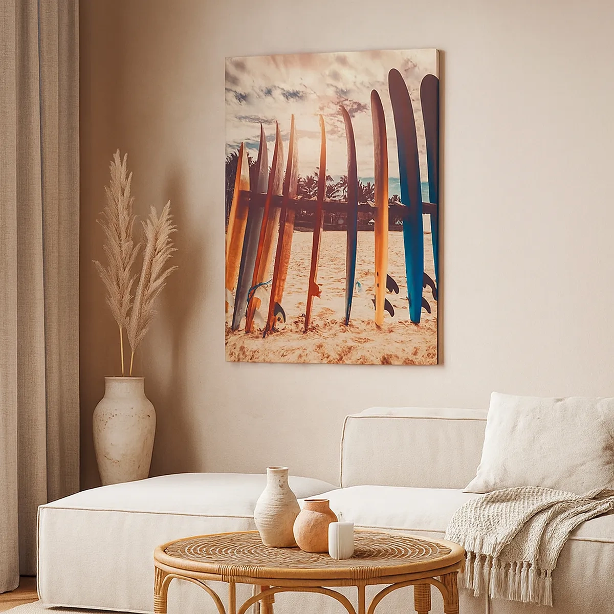 Obraz na płótnie - Kolorowe deski surfingowe ustawione na plaży - 50x70cm - Dobranoc, do jutra - Nowoczesna dekoracja ścienna do salonu, kuchni i sypialni ARTTOR