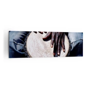 Obraz na płótnie - Ręce grające na bębnie djembe w dynamicznej kompozycji - 160x50cm - Żyj w swoim rytmie - Nowoczesna dekoracja ścienna do salonu i sypialni ARTTOR