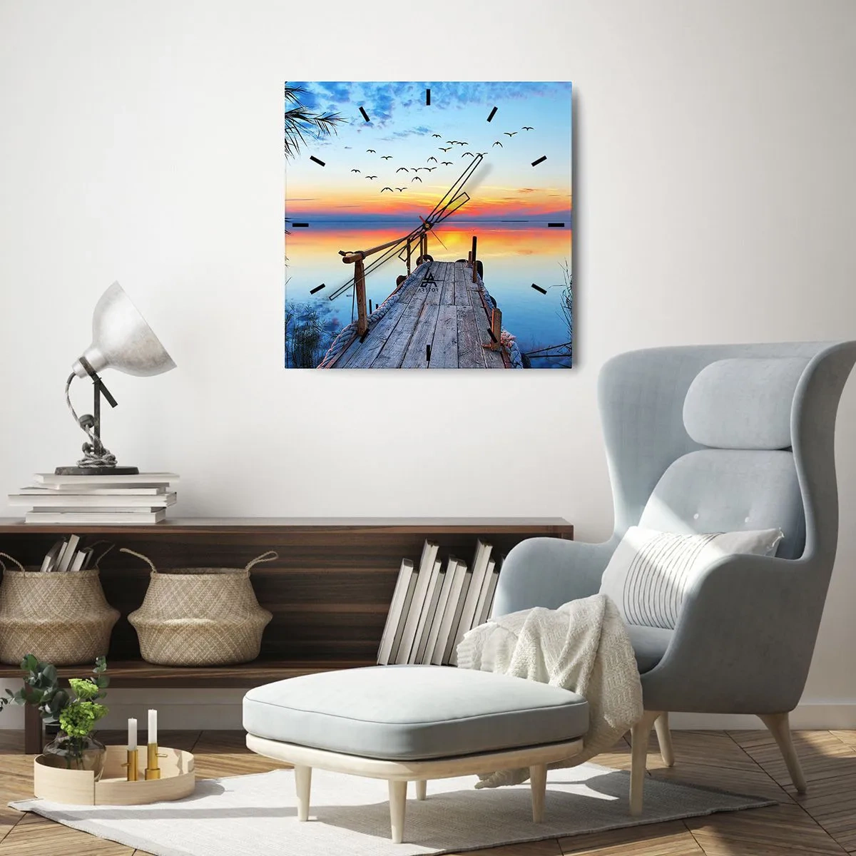 Zegar ścienny - Drewniany pomost nad jeziorem o zachodzie słońca - 30x30cm - Pora wracać… - Nowoczesna dekoracja ścienna do salonu i sypialni ARTTOR