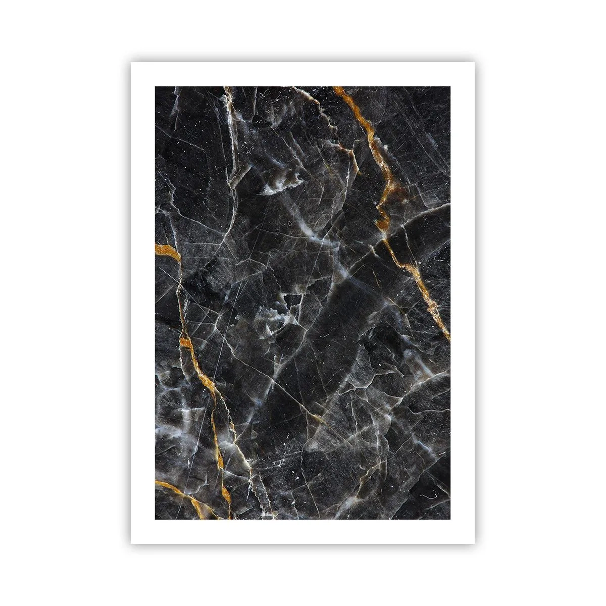 Plakat - Czarny marmur z subtelnymi złotymi żyłami w eleganckiej ramie - 50x70cm - Wewnętrzne życie kamienia - Nowoczesna dekoracja ścienna do salonu, kuchni i sypialni ARTTOR