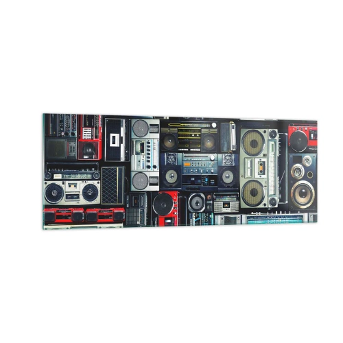 Obraz na szkle - Kolaż retro magnetofonów i głośników w stylu vintage - 140x50cm - Tęsknota za latami 80. - Nowoczesna dekoracja ścienna do salonu i sypialni ARTTOR