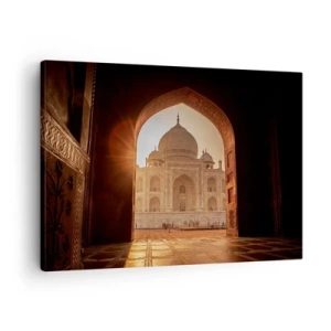 Obraz na płótnie - Taj Mahal w promieniach słońca widziany z łuku bramy - 70x50cm - Pomnik nieziemskiej miłości - Nowoczesna dekoracja ścienna do salonu i sypialni ARTTOR