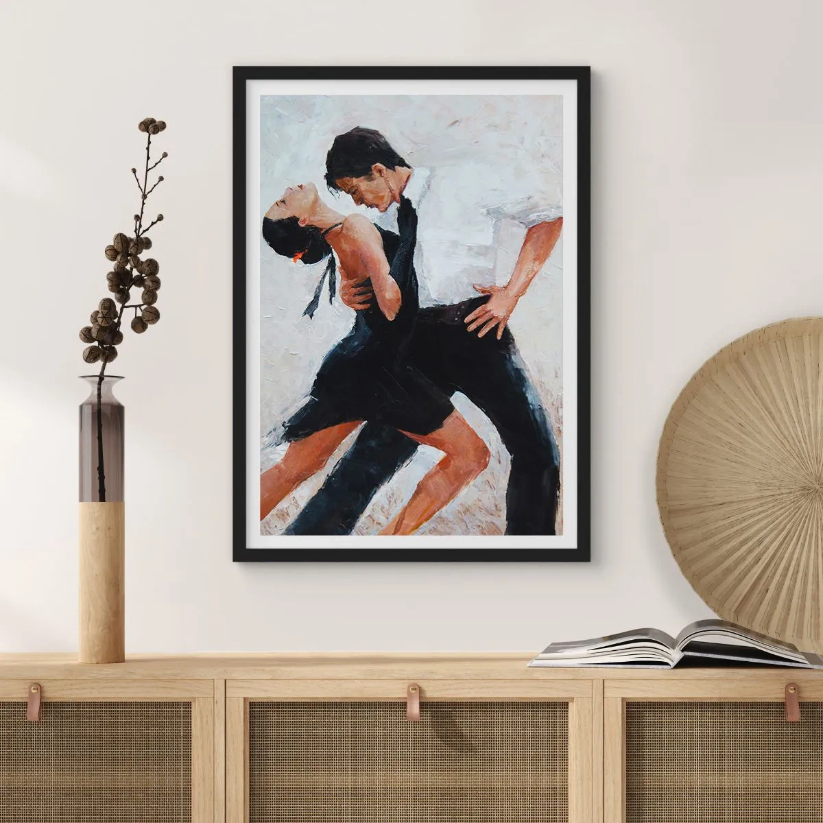 Plakat w czarnej ramie - Para tańcząca w dynamicznej pozie - 50x70cm - Tango mych marzeń i snów - Nowoczesna dekoracja ścienna do salonu i sypialni ARTTOR