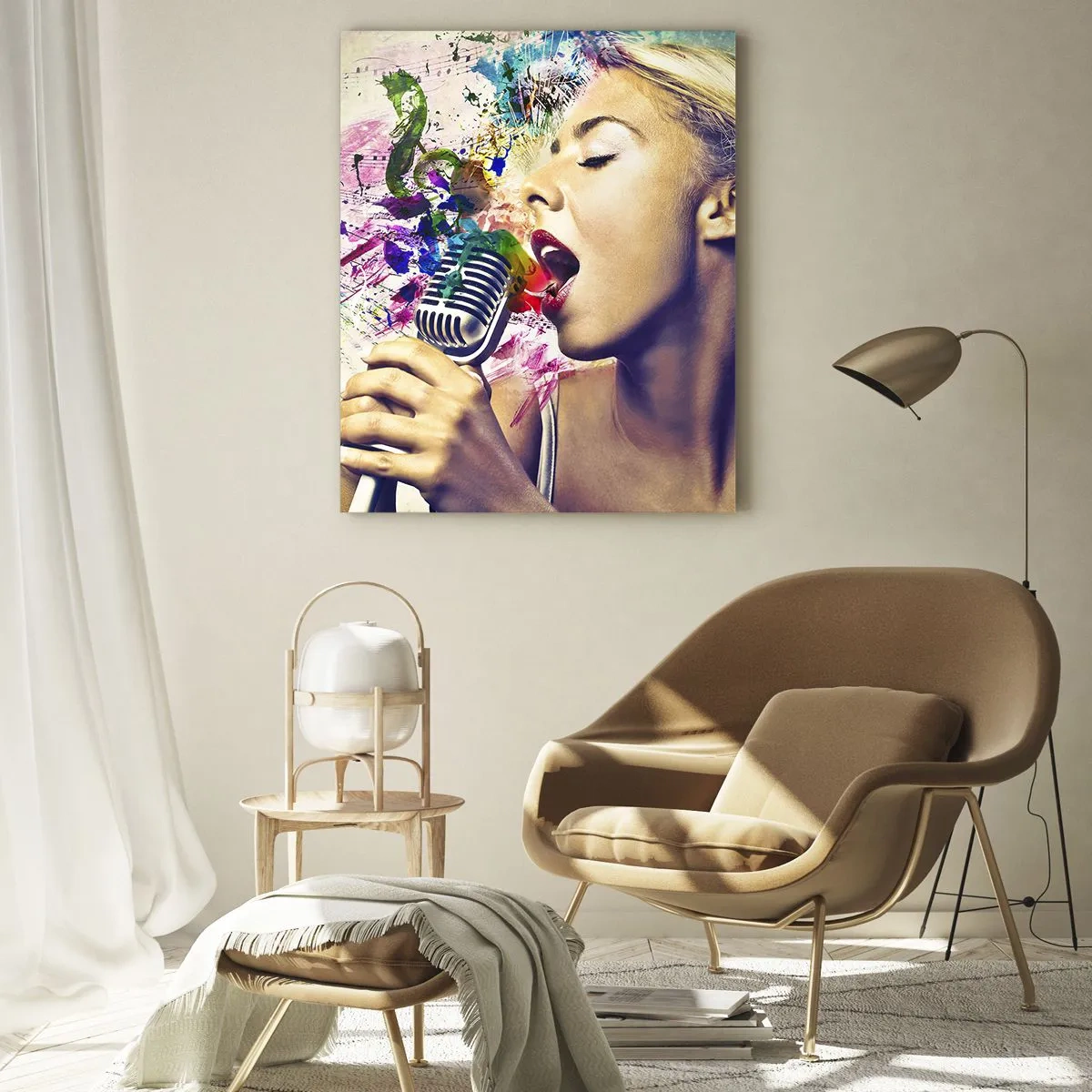 Obraz na szkle - Kolorowa kompozycja kobiety śpiewającej do mikrofonu - 50x70cm - Pomalować głosem świat - Nowoczesna dekoracja ścienna do salonu, kuchni i sypialni ARTTOR