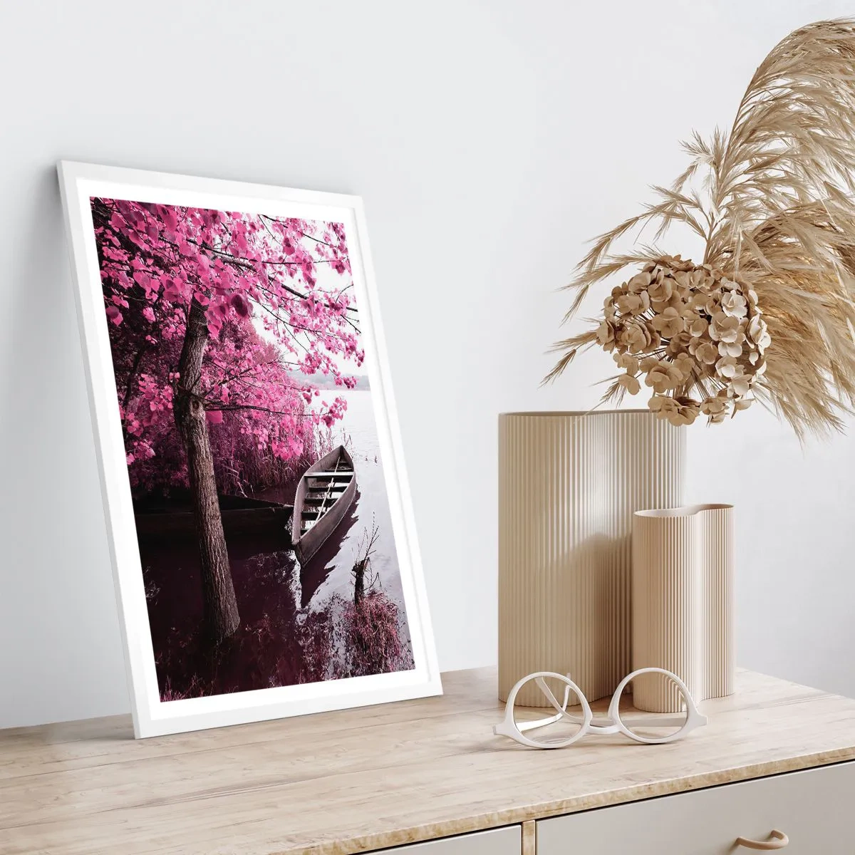 Plakat w białej ramie - W różowej ciszy - 70x100 cm