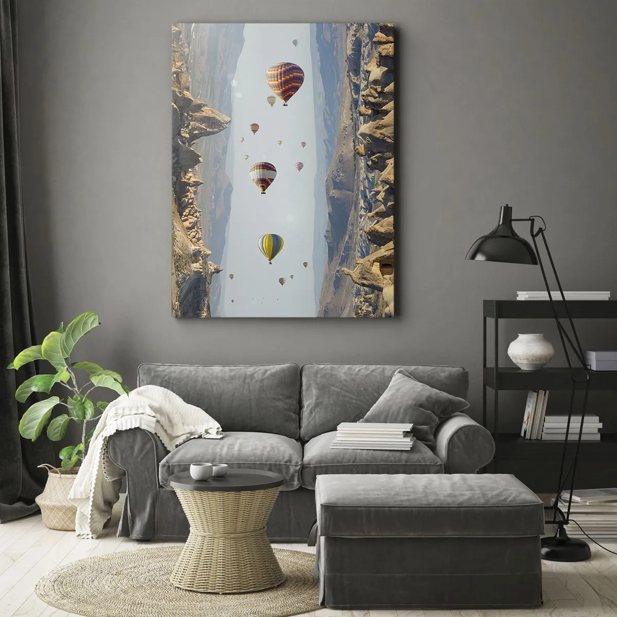 Obraz na płótnie - Kolorowe balony unoszące się nad skalistym krajobrazem Kapadocji - 50x70cm - Tu wszystko jest możliwe - Nowoczesna dekoracja ścienna do salonu, kuchni i sypialni ARTTOR